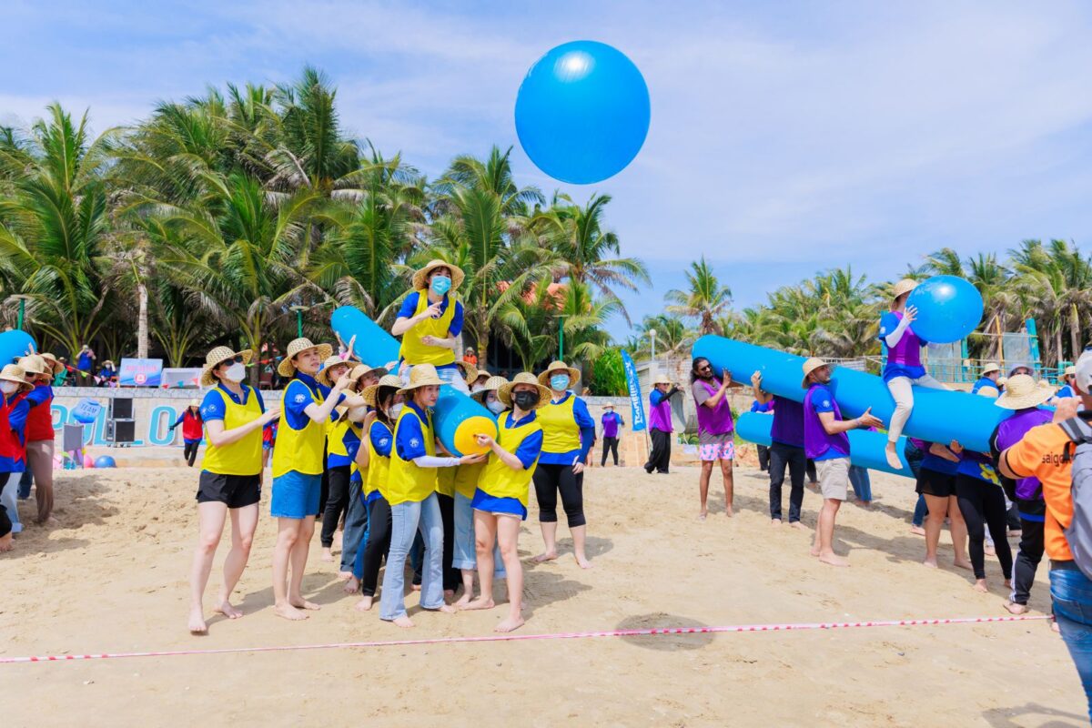 Tổ chức team building