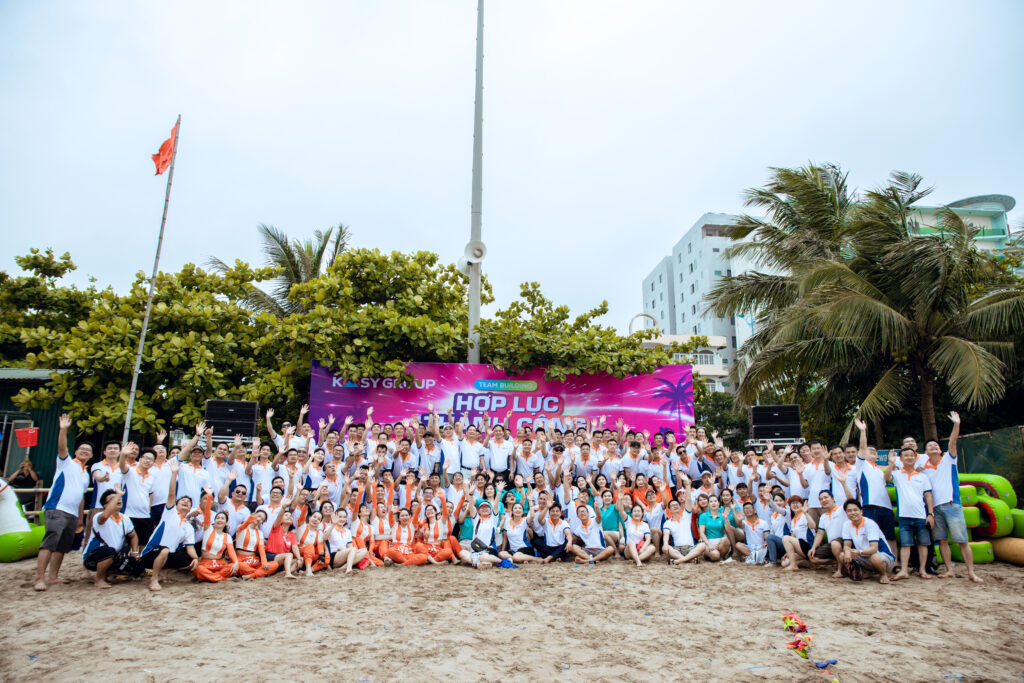Tổ chức team building